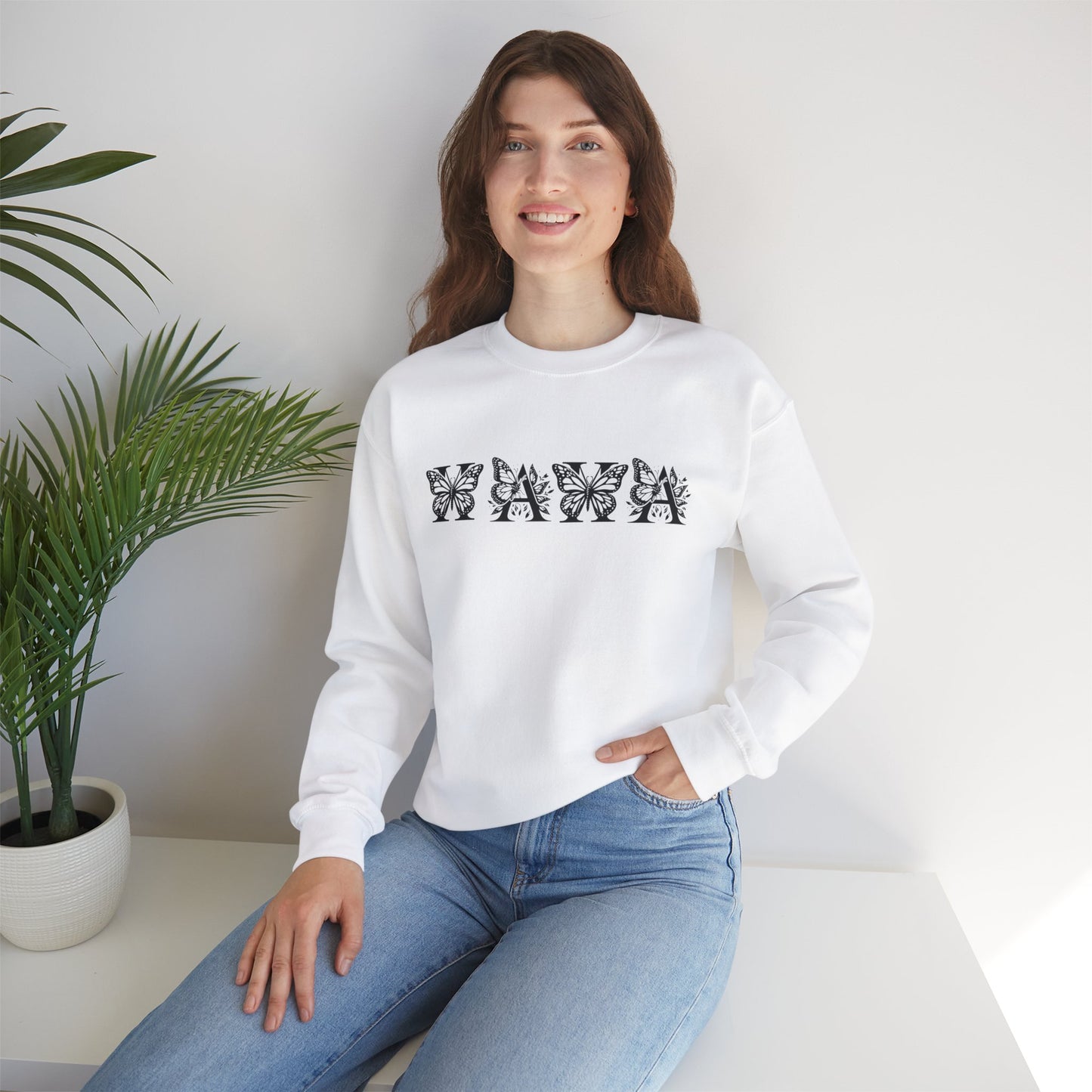 Mama Butterfly Sweatshirt – Cozy & Stylish Gift for Mother’s Day Crewneck Nature Lover Sweatshirt